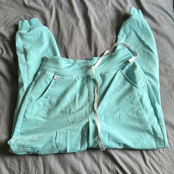 Figs pants - Picture 1 of 2